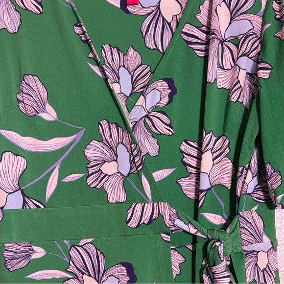 Vince Camuto floral cross dress, green and white, 3/4 sleeve, size 14 - Picture 4 of 8